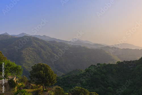Mountains in Sicily surrounded by greenery © AndreaK80