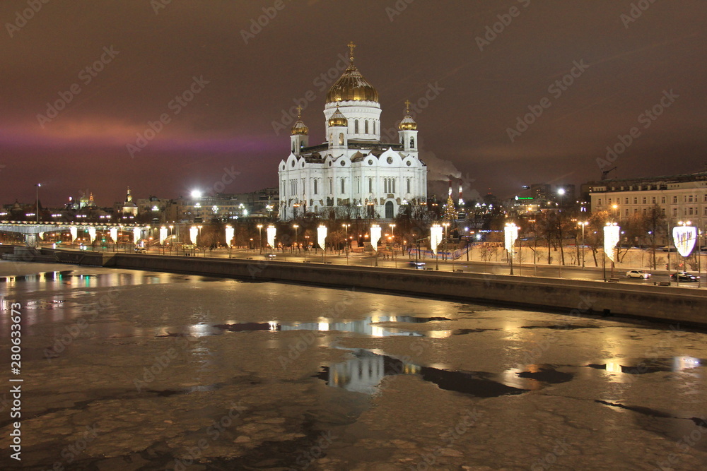 Temple of Christ the Savior in Moscow: lights and reflections in winter time