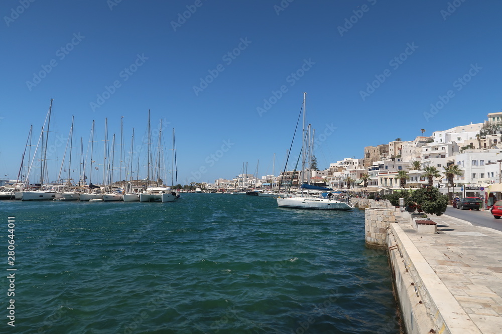 Hafen und Yachten in Griechenland - Meer der Kykladen