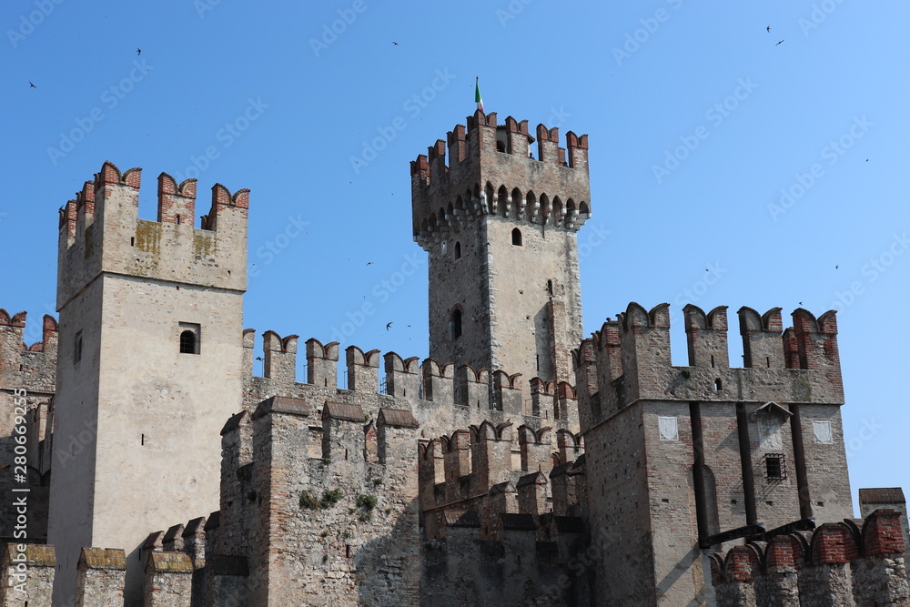 Italie - Lombardie -  Sirmione - Château médiéval Scaligera