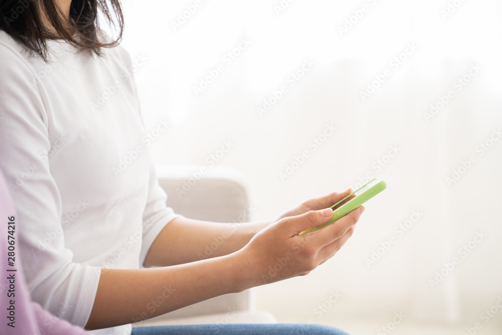 親子とスマホ 手元 親子とスマホ 手元