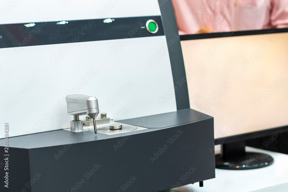 high precision and accuracy spectrometer machine with computer screen