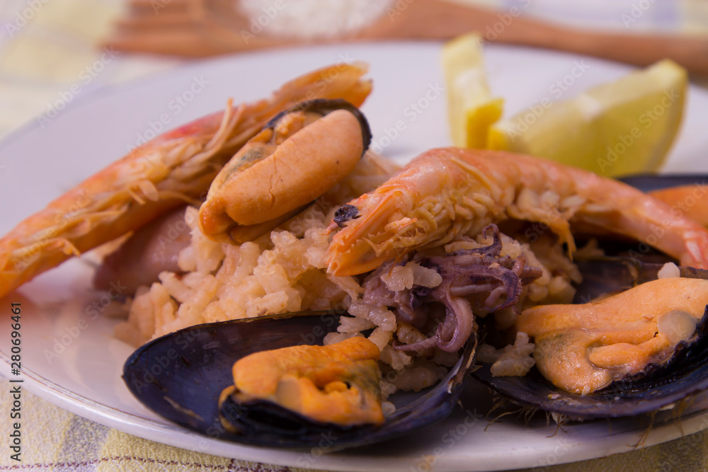 Tasty seafood dish – Paella a la marinera