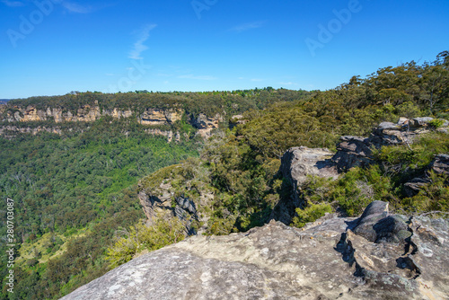 hiking to olympian rock lookout, blue mountains, australia 7
