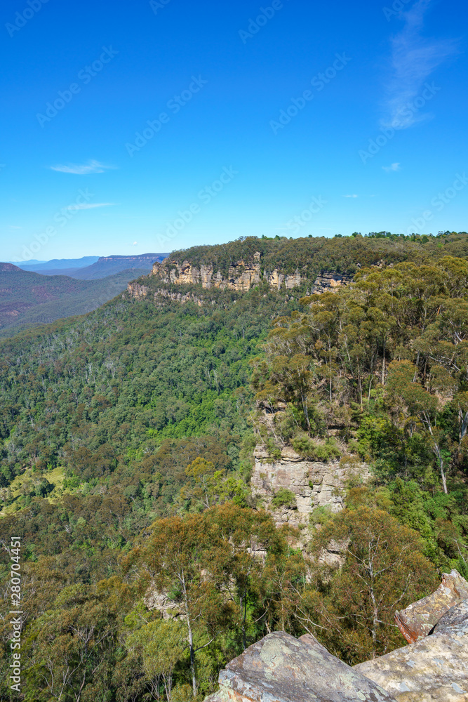 hiking the prince henry cliff walk, blue mountains, australia 21