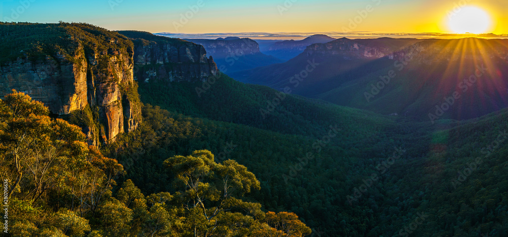 sunrise at govetts leap lookout, blue mountains, australia 74