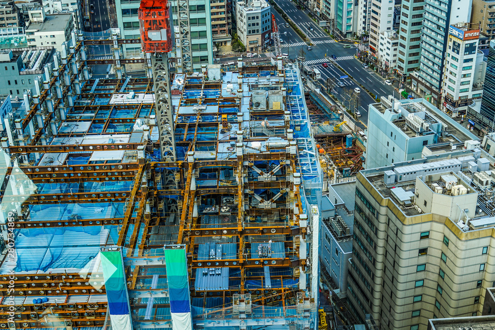 Fototapeta premium 高層ビルの建設工事現場