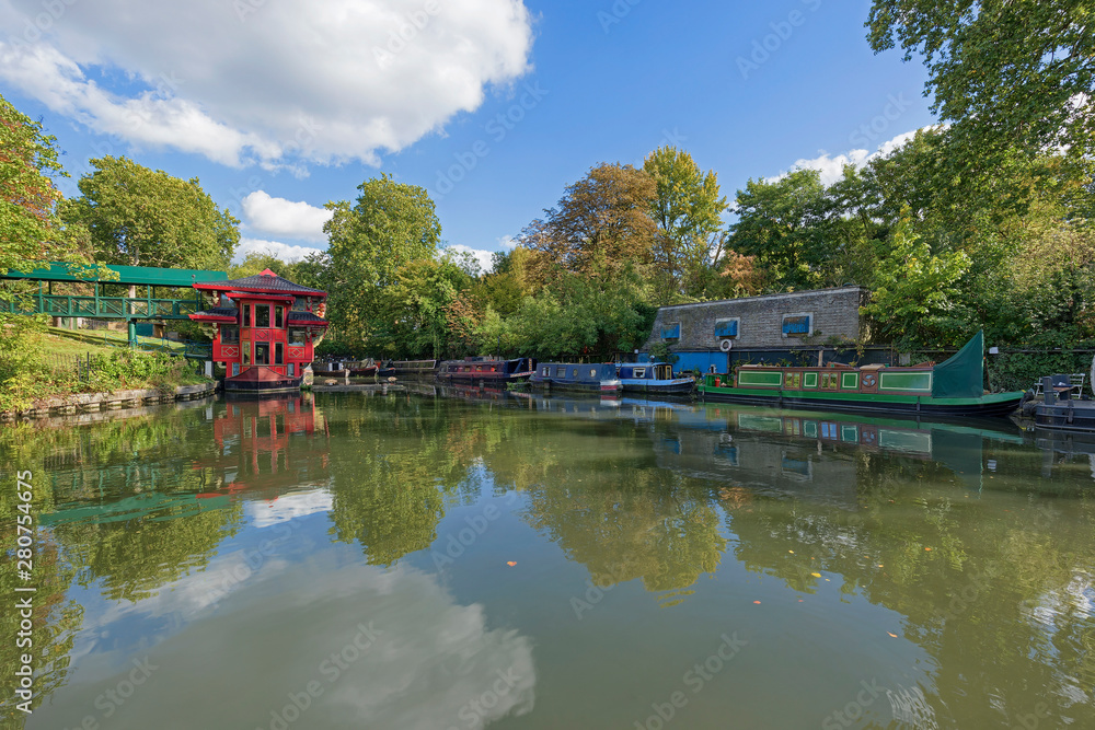 Fototapeta premium The characteristic Regent's Canal near Camden Town, London, England.
