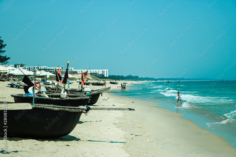 Naklejka premium boat on the beach