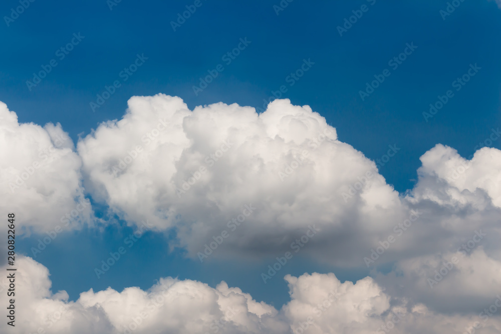 Obraz premium Blue sky background with clouds.