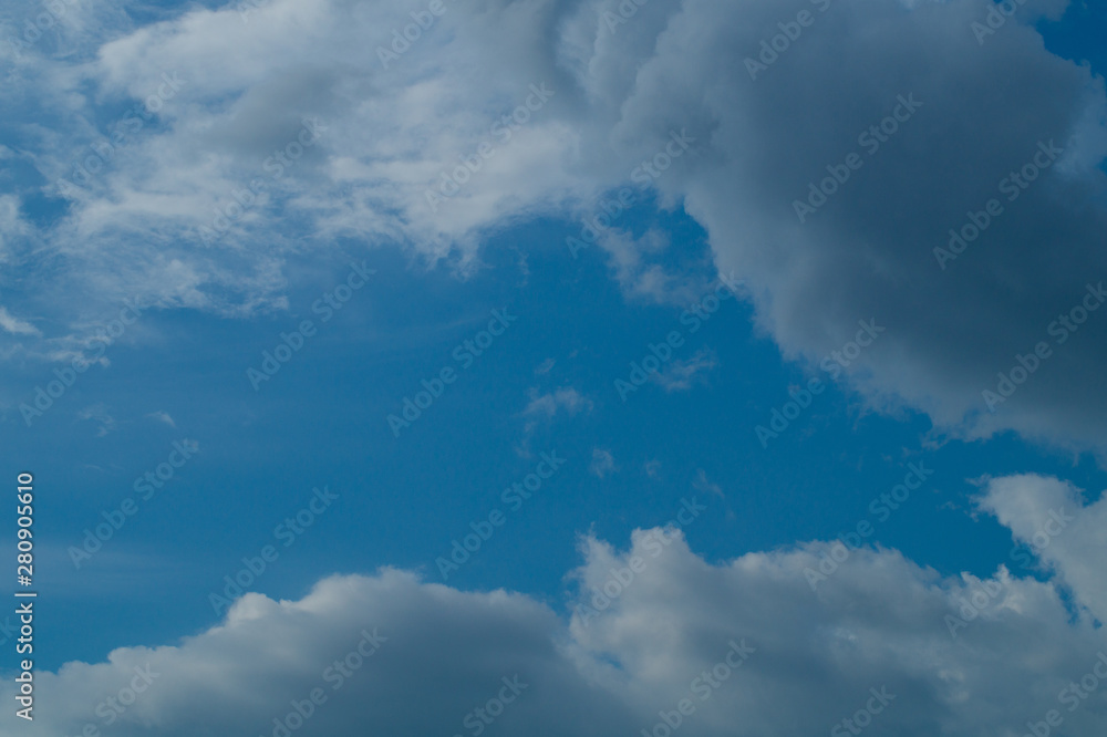 Obraz premium Dark clouds and blue sky, nice cloudscape