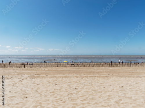 Littoral Atlantique | Châtelaillon-Plage | Station balnéaire entre Rochefort et La Rochelle en Charente-Maritime | Grande plage photo