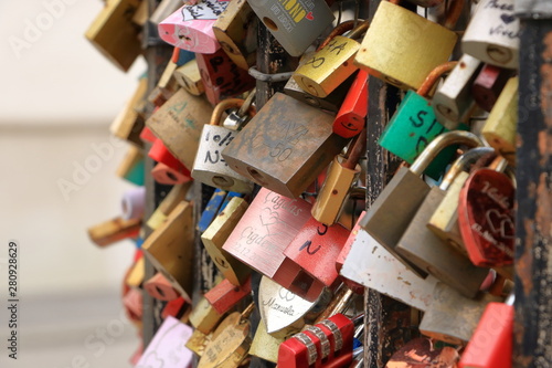 love locks near Vienna / Austria © Dynamoland