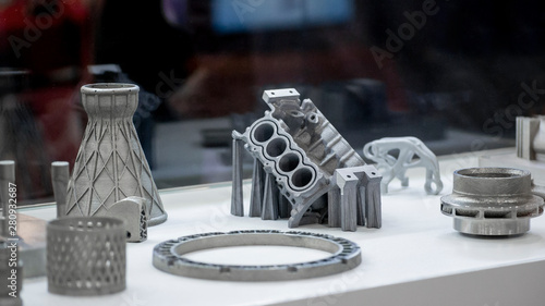 Obraz na płótnie Man is holding object printed on metal 3d printer.
