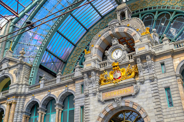 Tableau sur plexiglas Anvers Hall majestueux gare centrale d'Anvers  © Jbyard