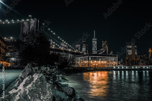 Walking path along the water of the Brooklyn Bridge