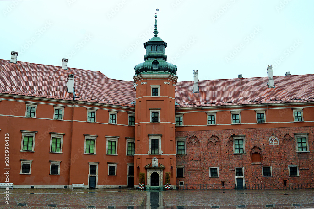 Obraz premium Wladyslaw's Tower, part of the Royal Castle, Old Town, Warsaw, Poland