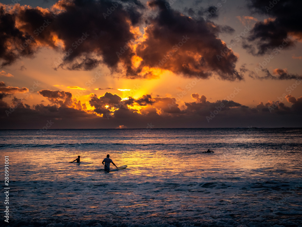 Fototapeta premium Surf et couché de soleil