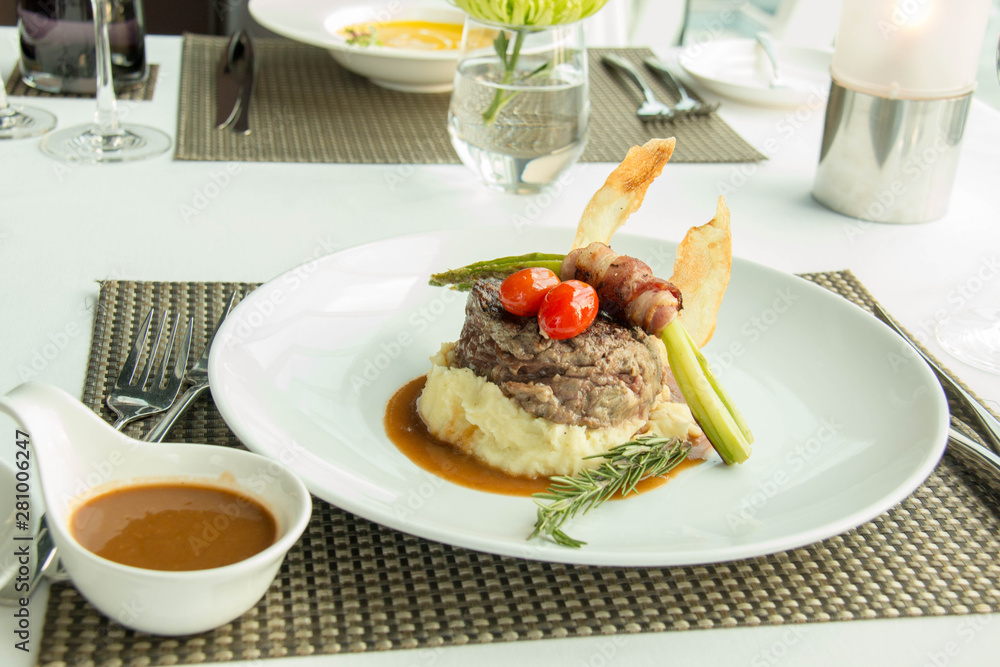  mint meat steak and mash potato