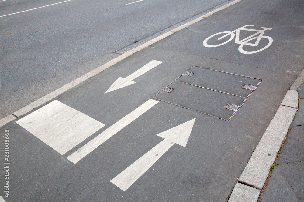 Cycle Lane in Frankfurt Cycle Lane in Frankfurt