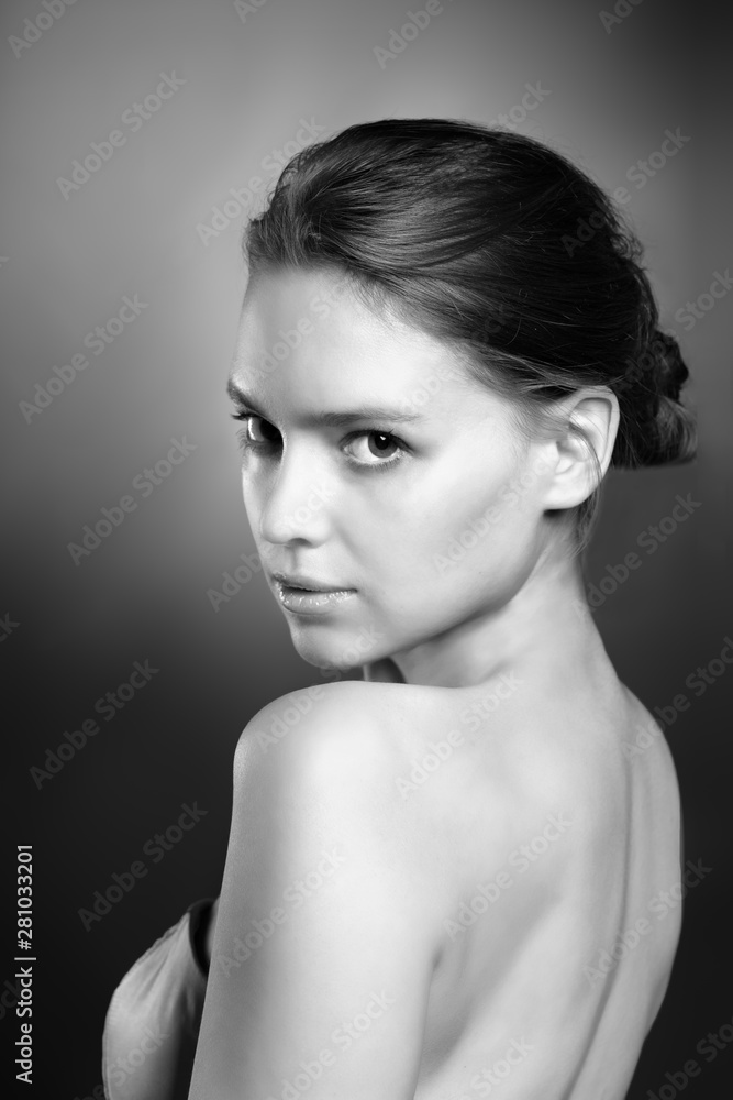 Beauty fashion portrait of confident young woman Beauty fashion portrait of confident young woman