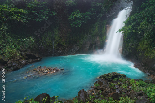 Beautiful río celeste waterfall in Costa Rica