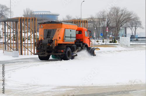 Wallpaper Mural Orange utility snowblower eliminates the effects of snowfall Torontodigital.ca