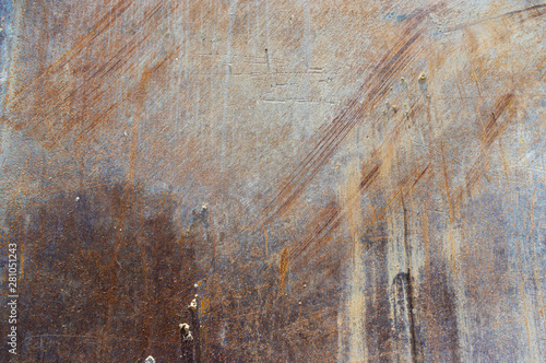 Stahlplatte als Fahrplatte oder Überfahrplatten verrostet, zerkratzt und verschmutzt bei Einsatz auf Baustelle als Hintergrund mit verschiedenen Designs