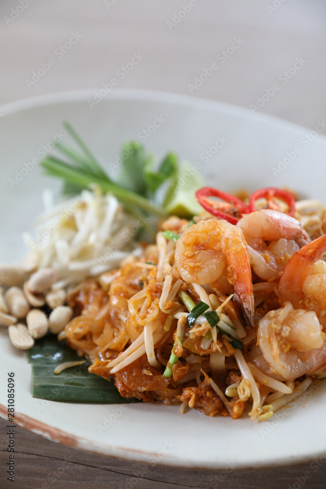 Thai food padthai fried noodle with shrimp , local food Thai food padthai fried noodle with shrimp , local food