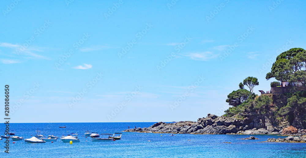 Naklejka premium Llanfranch y Calleja de Palafrugell, Girona, Catalunya, España, Europa