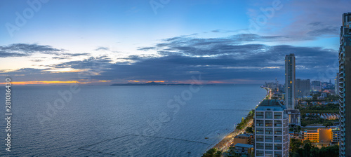Obraz na plátně Sunset at Jomtien Pattaya Beach