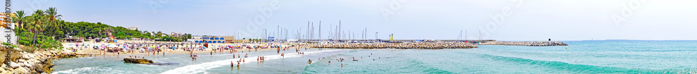 Obraz premium Beach and urbanization of Roc de San Gaieta, Tarragona, Catalunya, Spain, Europe