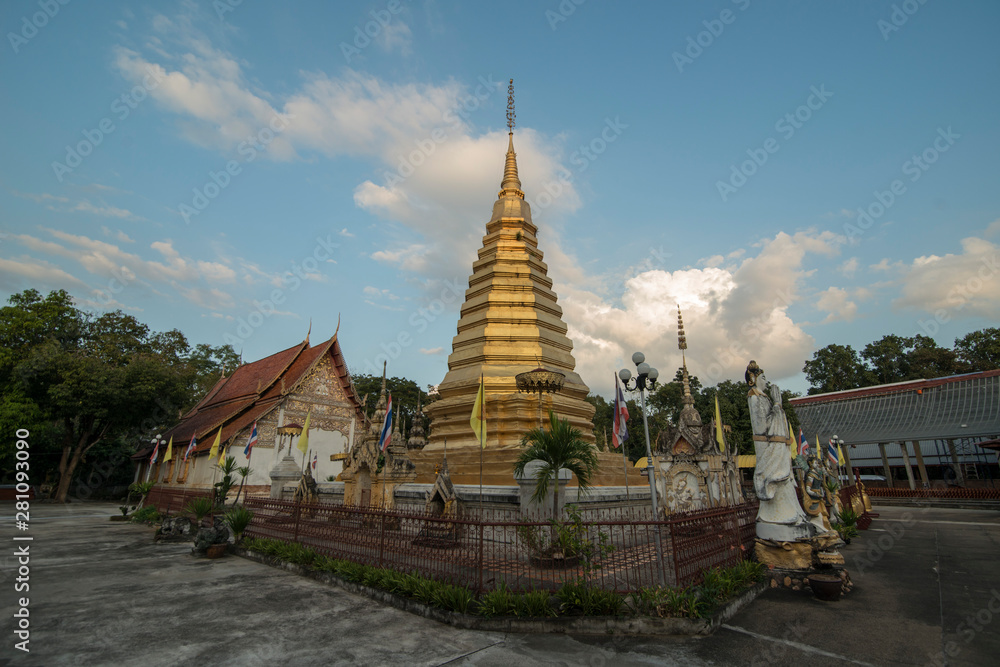 Fototapeta premium THAILAND PHRAE WAT PHRA THAT CHOM CHAENG