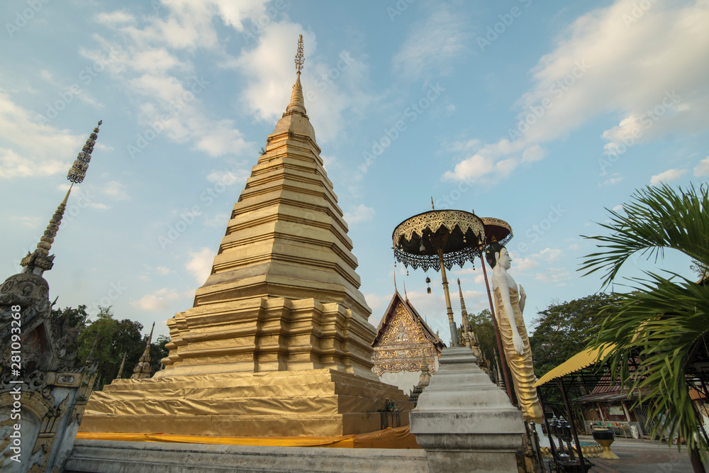 Fototapeta premium THAILAND PHRAE WAT PHRA THAT CHOM CHAENG