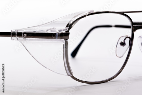 safety glass with side protection