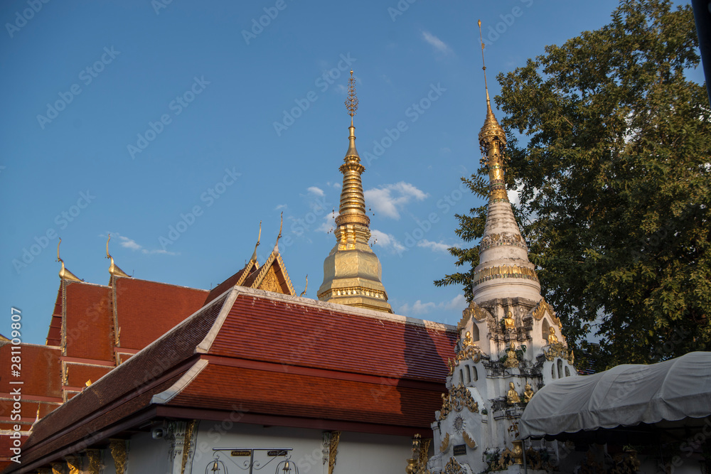 Fototapeta premium THAILAND PHRAE WAT PHRA THAT CHO HAE TEMPLE