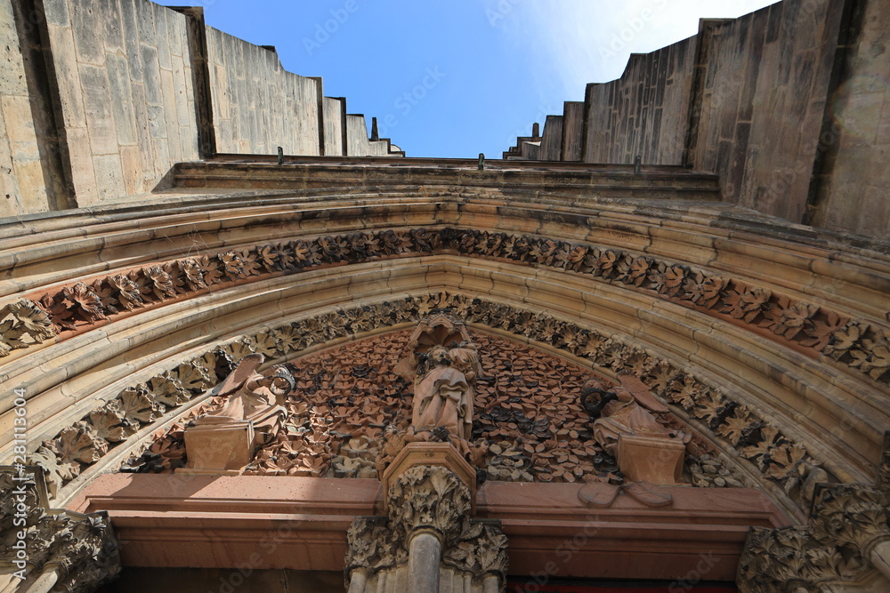 Fototapeta premium Portal der Elisabethkirche zu Marburg