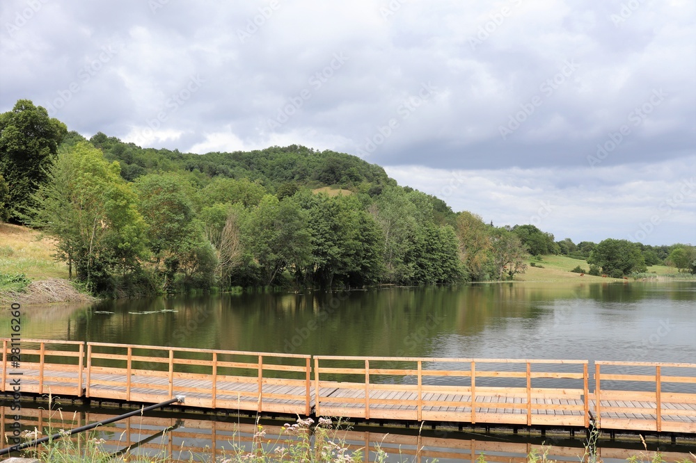Etang de Montjoux dans la commune de Saint Jean de Bournay - Département Isère - France Etang de Montjoux dans la commune de Saint Jean de Bournay - Département Isère - France