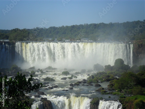  Cachoeira nas cataratas do Igua  u