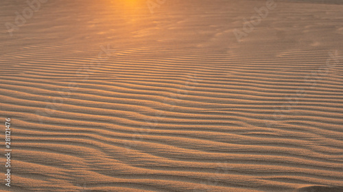 Ondas en la arena del desierto para wallpaper