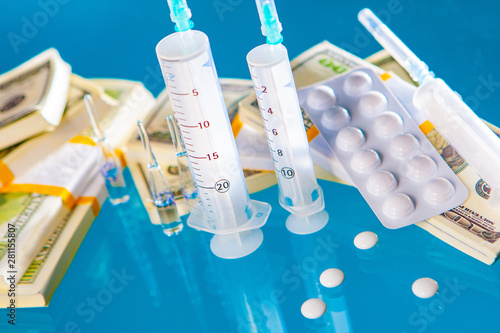 Blisters with pills. Dispos...