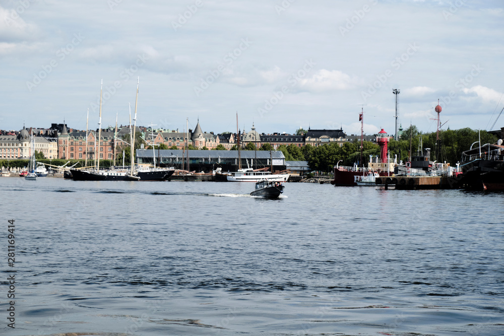 Fototapeta premium boats in harbor