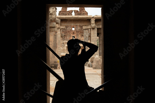 Canvas Print Hampi, India July 9, 2019 : Photographer capturing the photo of ruined Vittala T