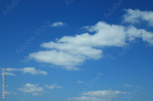 Fototapeta Naklejka Na Ścianę i Meble -  春の雲