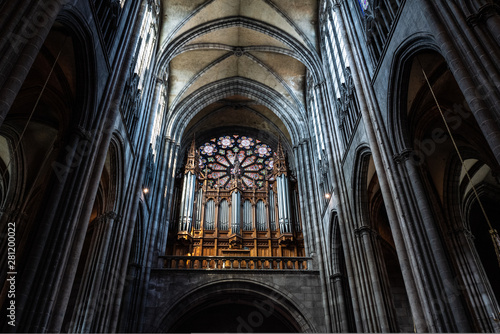 Orgue de coeur de la Cathédrale Notre-Dame-de-l'Assomption