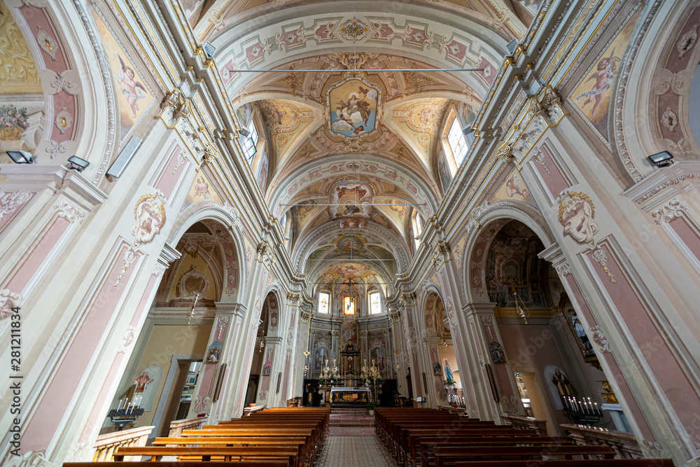Caselle Lurani: interior of the San Giuseppe church