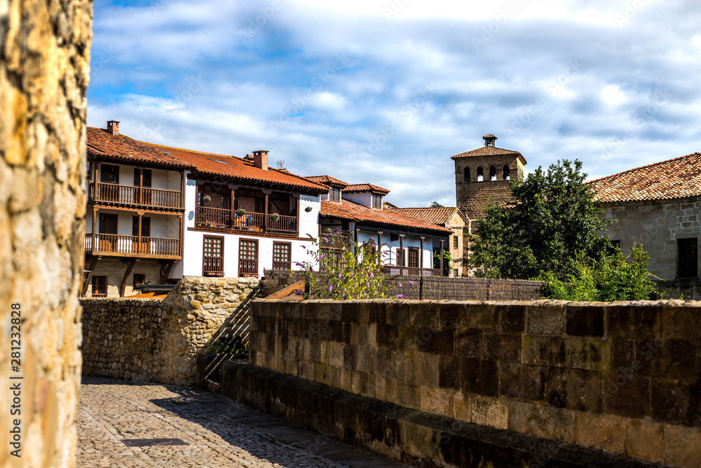 Village Médiévale de Santillana en Espagne