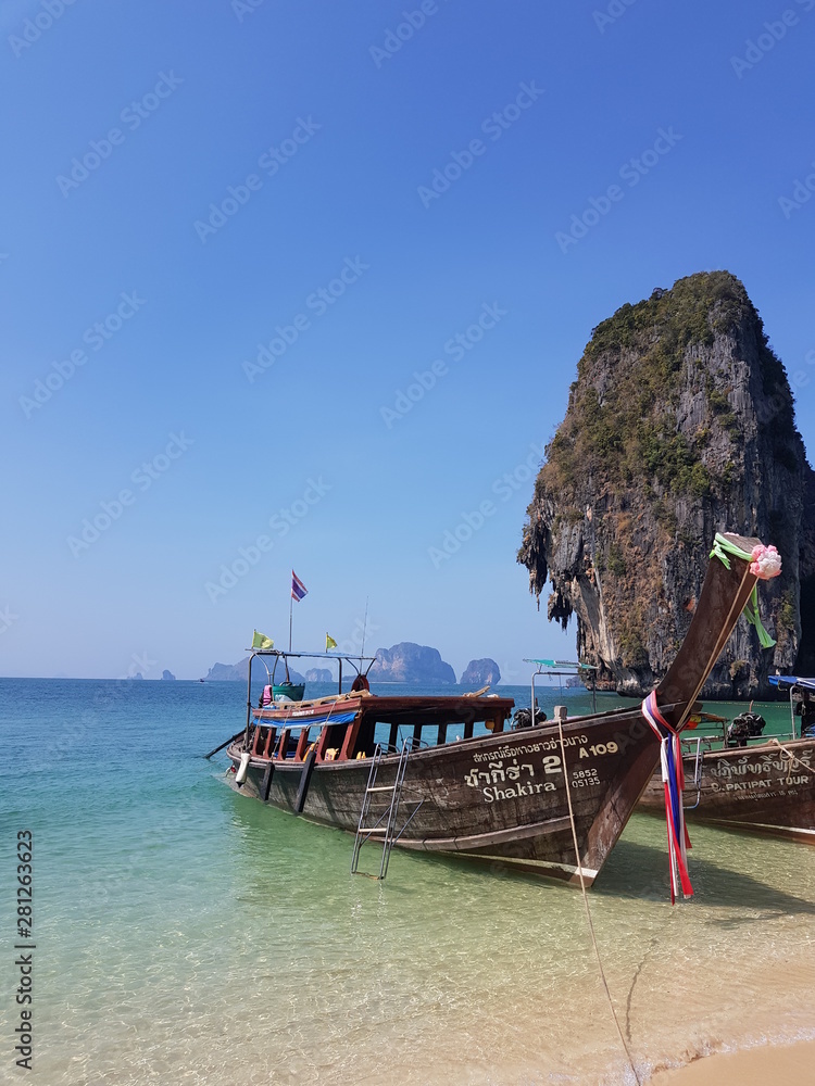 Obraz premium Long tail boat Thailande - Krabi