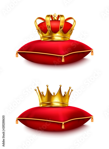 Crowns On Pillow Realistic Set