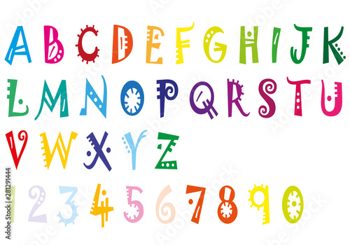 Abecedario y números de colorines sobre fondo blanco.